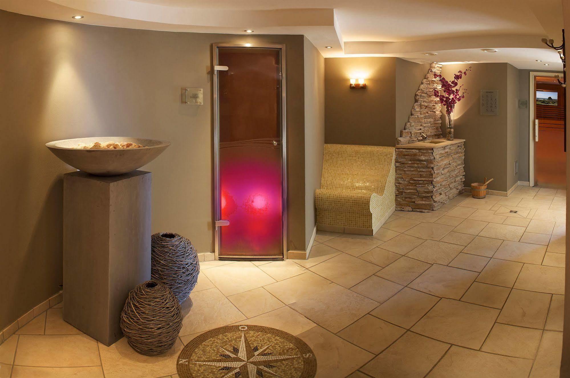 Romantik Seehotel Eichenhain Pelzerhaken Exterior photo